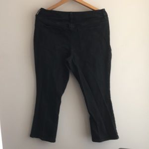 ❇️4/$20 Universal Threads petite black denim jeans